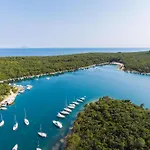 Vila Panoramica: Luxury Seaside Retreat Near Labin-rabac Koromacno