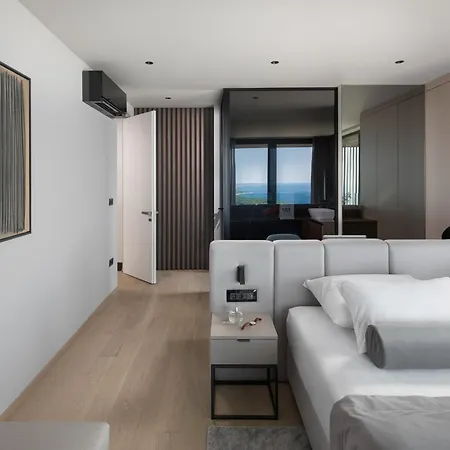 Panoramica: Luxury Seaside Retreat Near Labin-rabac Villa Koromacno
