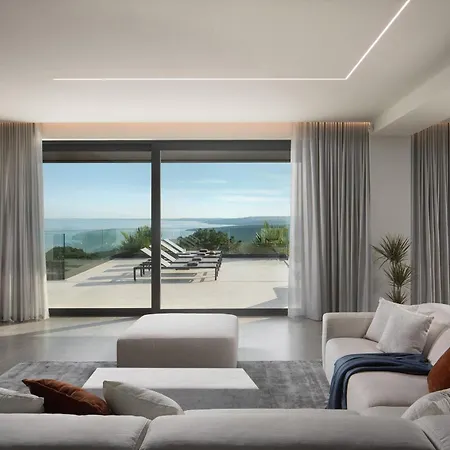 Panoramica: Luxury Seaside Retreat Near Labin-rabac