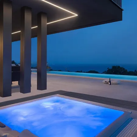 Villa Panoramica: Luxury Seaside Retreat Near Labin-rabac Koromacno
