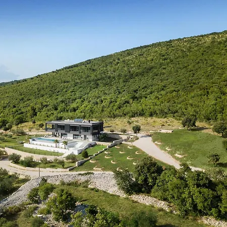 Panoramica: Luxury Seaside Retreat Near Labin-rabac *